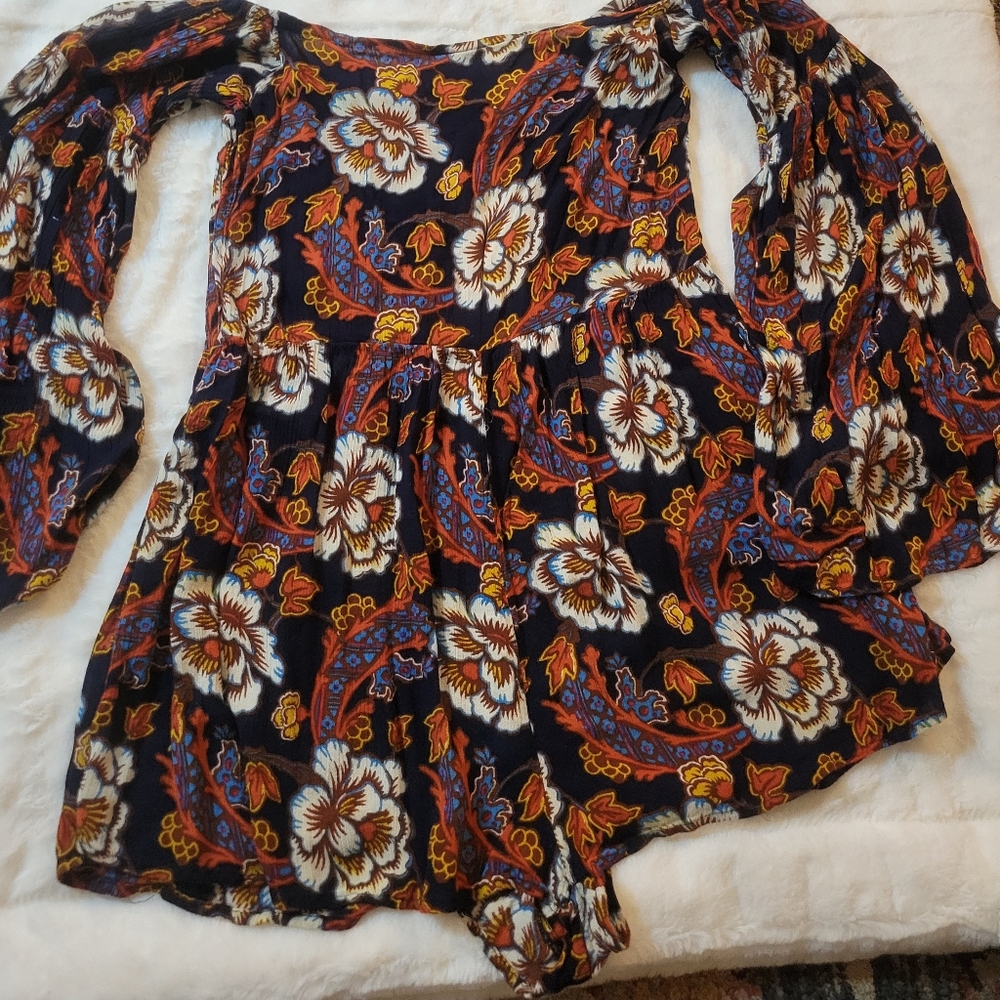 URBAN OUTFITTERS UNDER THE ROOF ROMPER SZ S